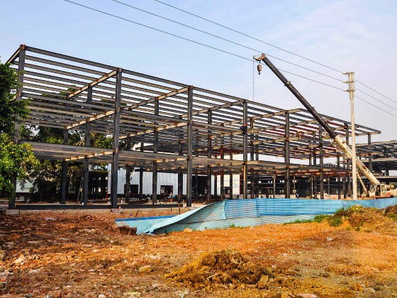 鋼結(jié)構(gòu)