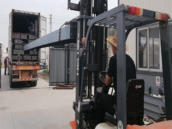 鋼結(jié)構(gòu)倉庫