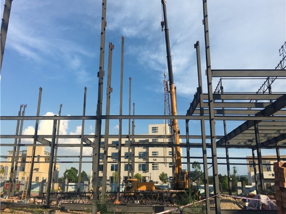 鋼結(jié)構(gòu)廠房