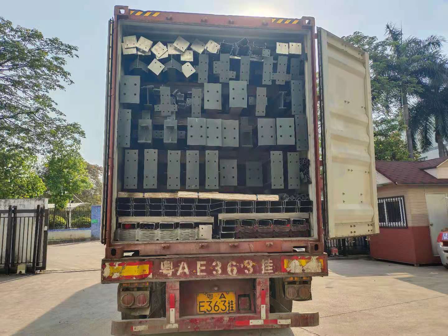 鋼結(jié)構(gòu)廠家