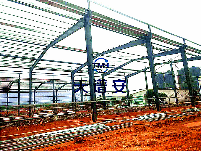 鋼結(jié)構(gòu)倉(cāng)庫