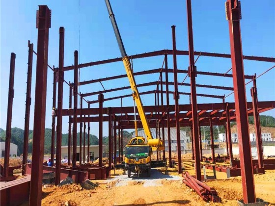 鋼結(jié)構(gòu)廠房多少錢一平方